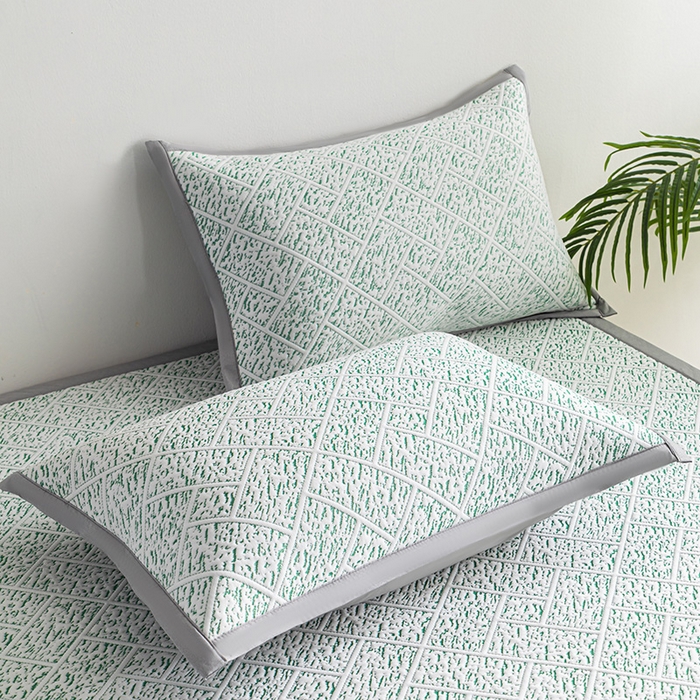 91家纺网 家纺一手货源 找家纺 鑫姿席业 2025新款A类凉感冰豆豆席 雅致床席款-冰豆绿