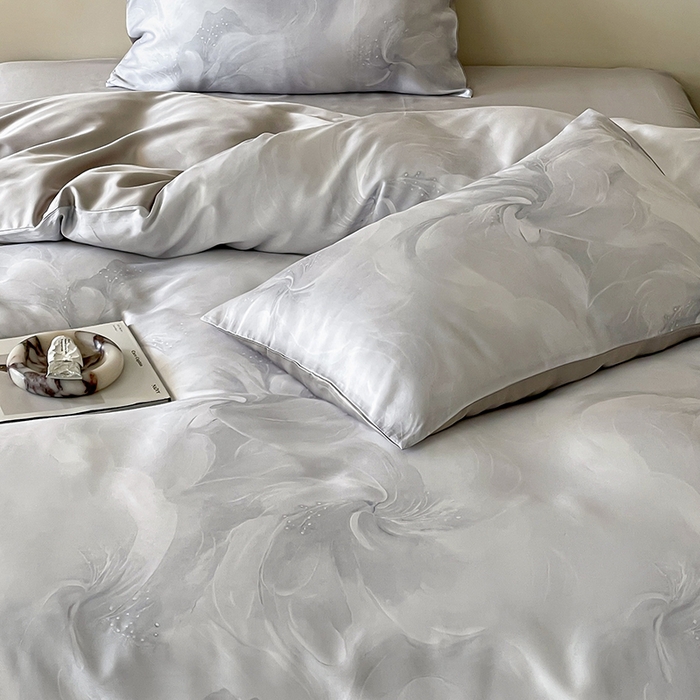 91家纺网 家纺一手货源 找家纺 沐晴家纺 2025春夏新款纯色数码印花60兰精天丝四件套 莫斯-灰