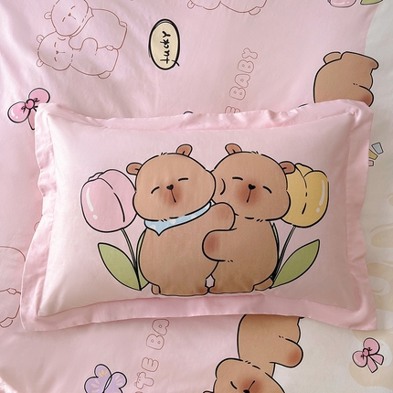 91家纺网 家纺一手货源 找家纺 2025新款纯棉全棉卡通卡皮巴拉枕套 幸运巴拉