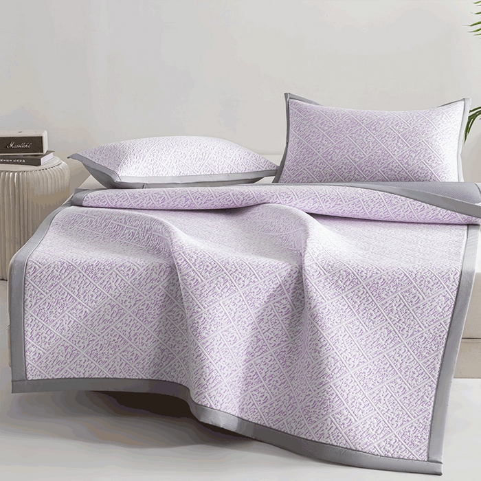 91家纺网 家纺一手货源 找家纺 鑫姿席业 2025新款A类凉感冰豆豆席 雅致床席款-冰紫