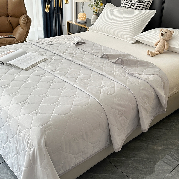 91家纺网 家纺一手货源 找家纺 爱洛家纺 2025新款A类凉感丝夏被被子被芯 浅灰