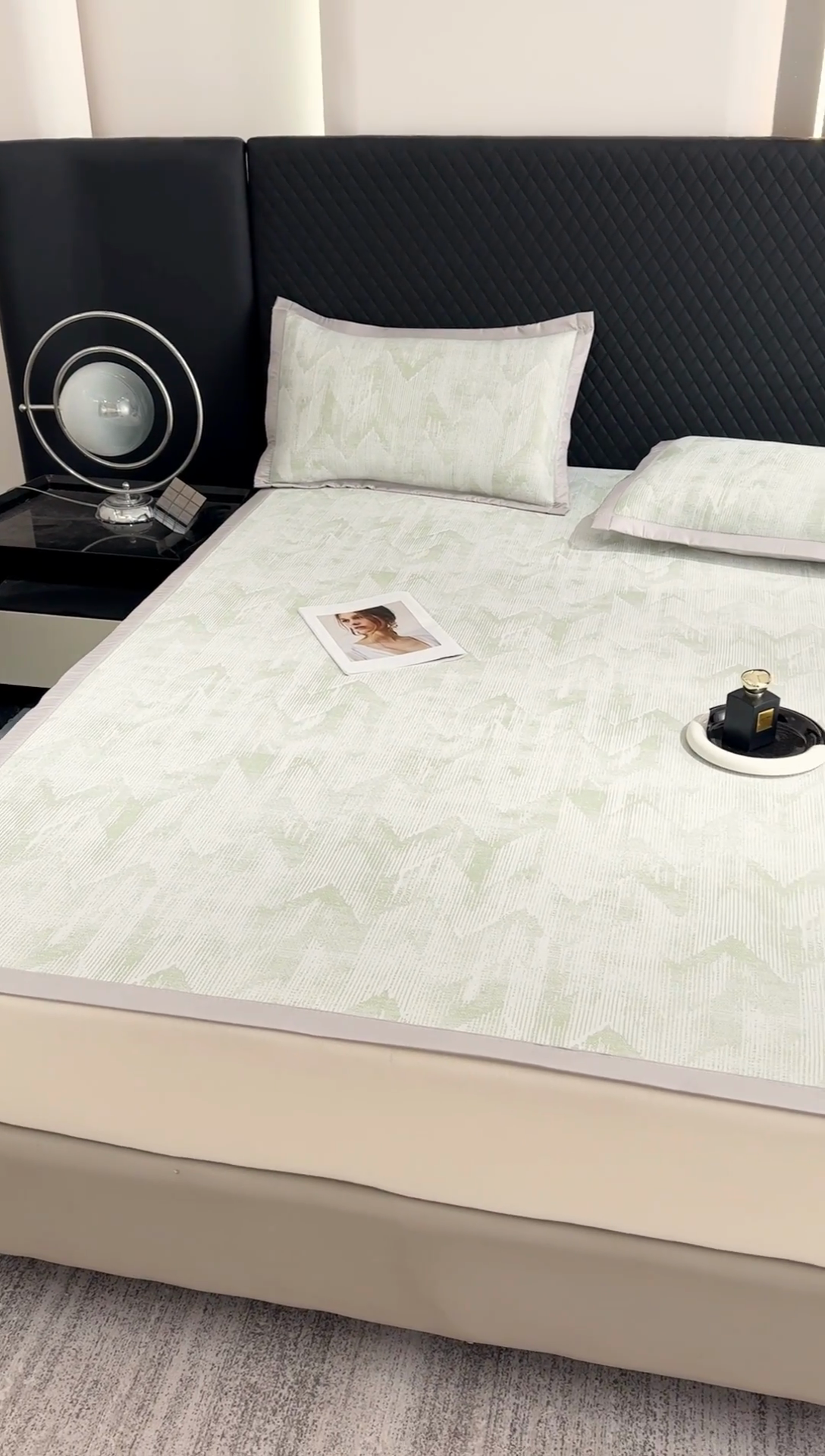 91家纺网 家纺一手货源 找家纺 小萌虎 小萌虎 2025新款PE高分子乙纶提花凉感凉席床席款床笠款 山溪-咖（床席款）