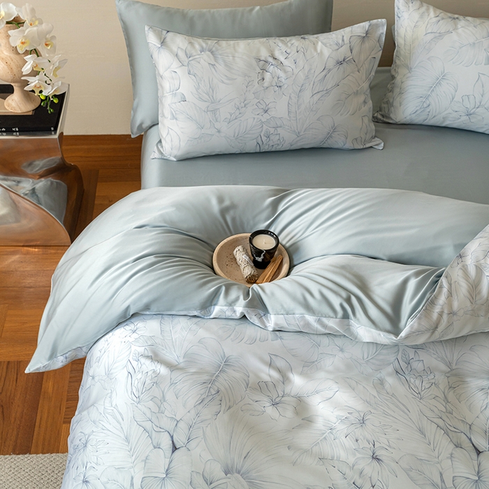 91家纺网 家纺一手货源 找家纺 沐晴家纺 2025春夏新款纯色数码印花60兰精天丝四件套 叶影-蓝