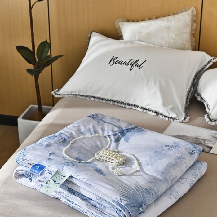 91家纺网 家纺一手货源 找家纺 佳居缘 2025新款A类冰氨双面数码印花凉感夏被 林鹿-蓝
