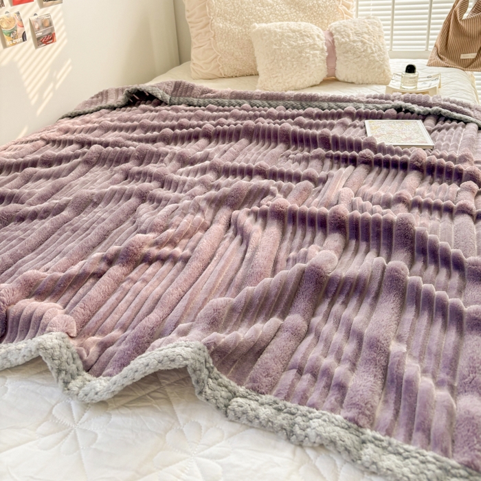 91家纺网 家纺一手货源 找家纺 潮邦创意家居2025新款云朵绒灰边舒绵云朵毯 灰边舒绵云朵毯-紫色