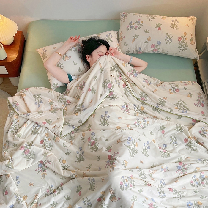 91家纺网 家纺一手货源 找家纺 简爱 2025新款A类针织棉大豆纤维夏被 秘密花园