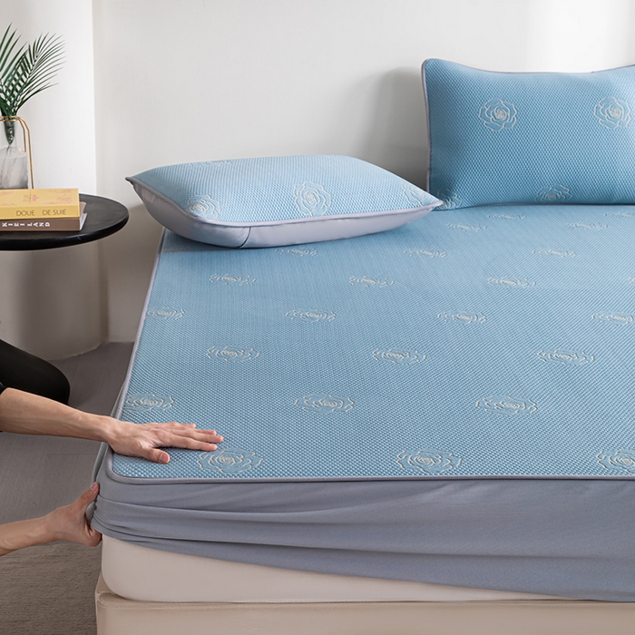 91家纺网 家纺一手货源 找家纺 2025新款山茶花系列冰豆豆凉席 山茶花床笠款-蓝