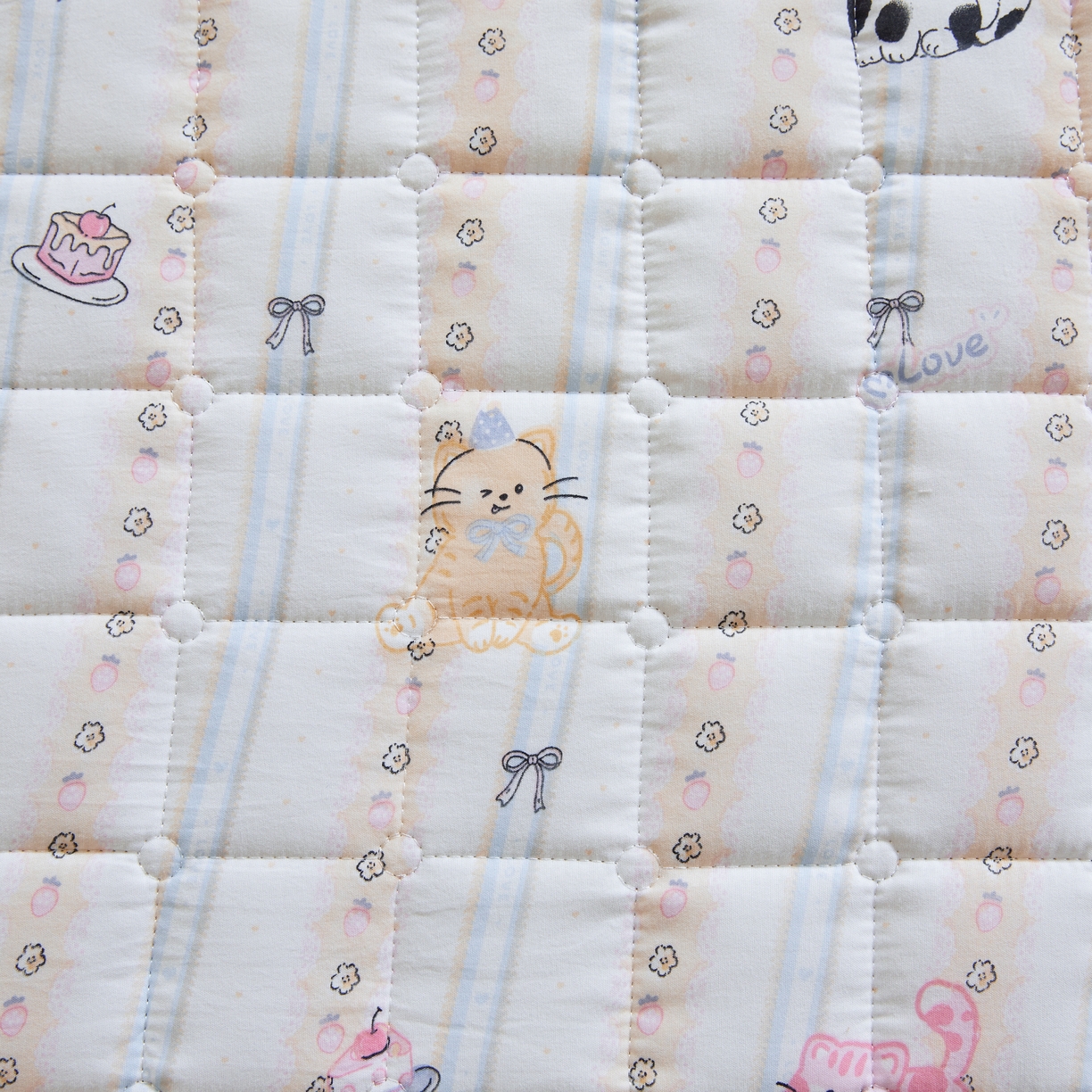 91家纺网 家纺一手货源 找家纺 魅图家纺 2025新款A类云朵棉抗菌棉花床护垫 田园猫咪