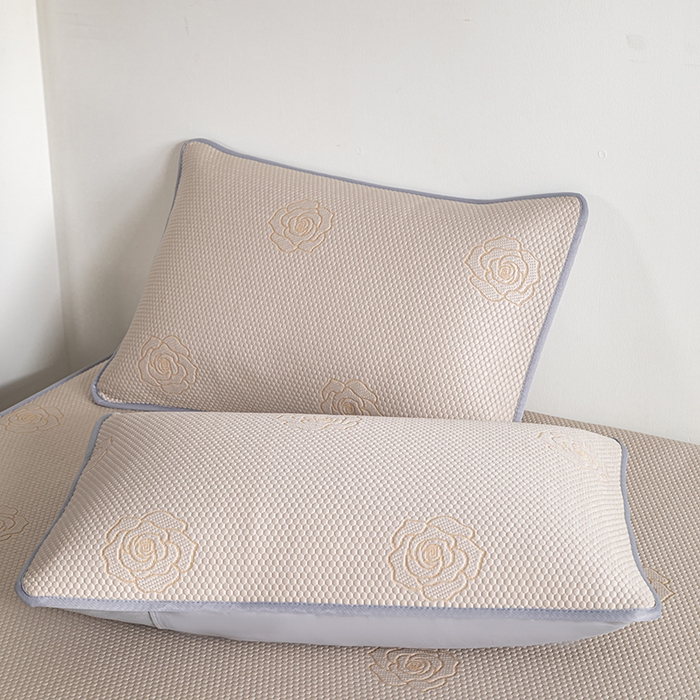 91家纺网 家纺一手货源 找家纺 2025新款山茶花系列冰豆豆凉席 山茶花床笠款-卡其