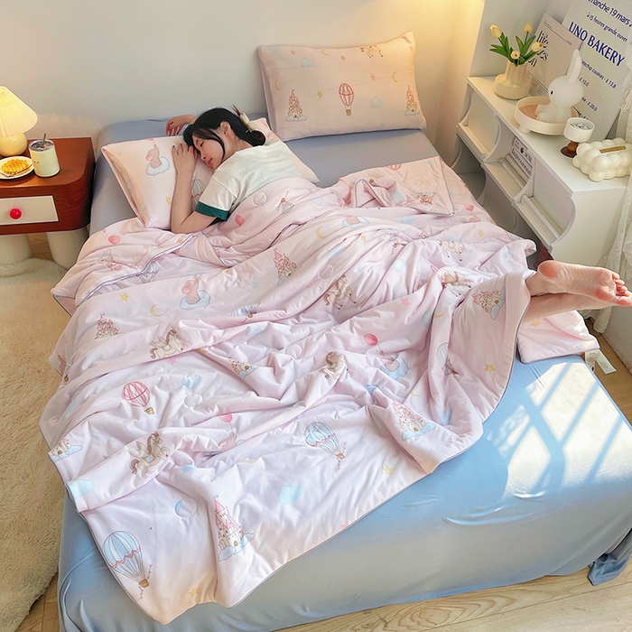 91家纺网 家纺一手货源 找家纺 简爱 2025新款A类针织棉大豆纤维夏被 布拉格