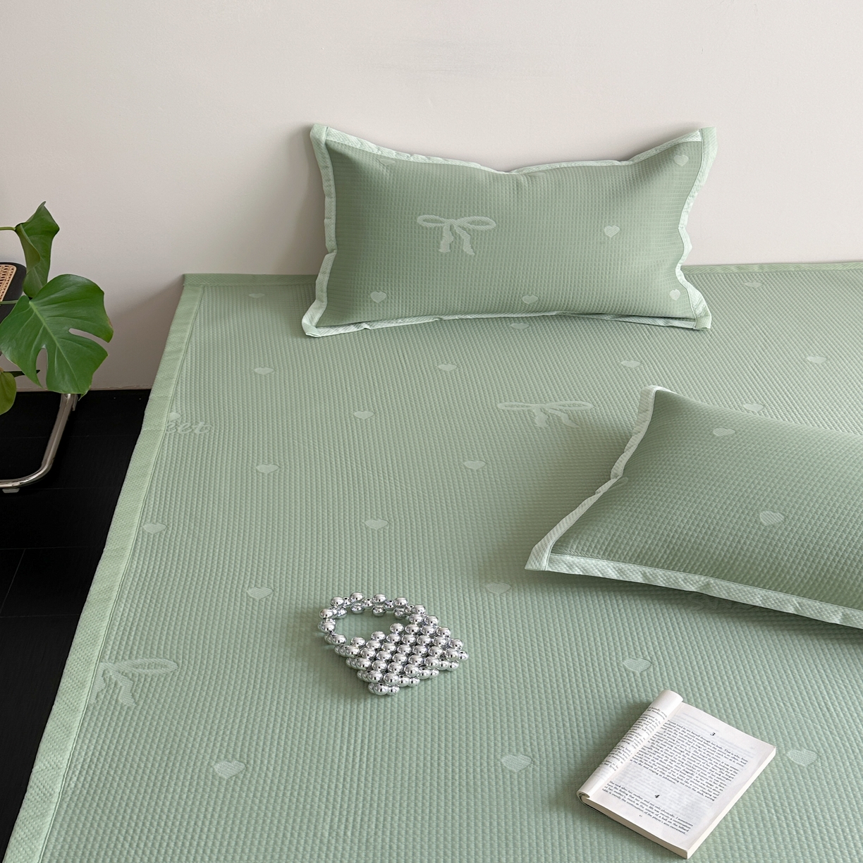 91家纺网 家纺一手货源 找家纺 2025新款夏季3D清凉感纯色凉豆豆系列凉席床笠 绿色