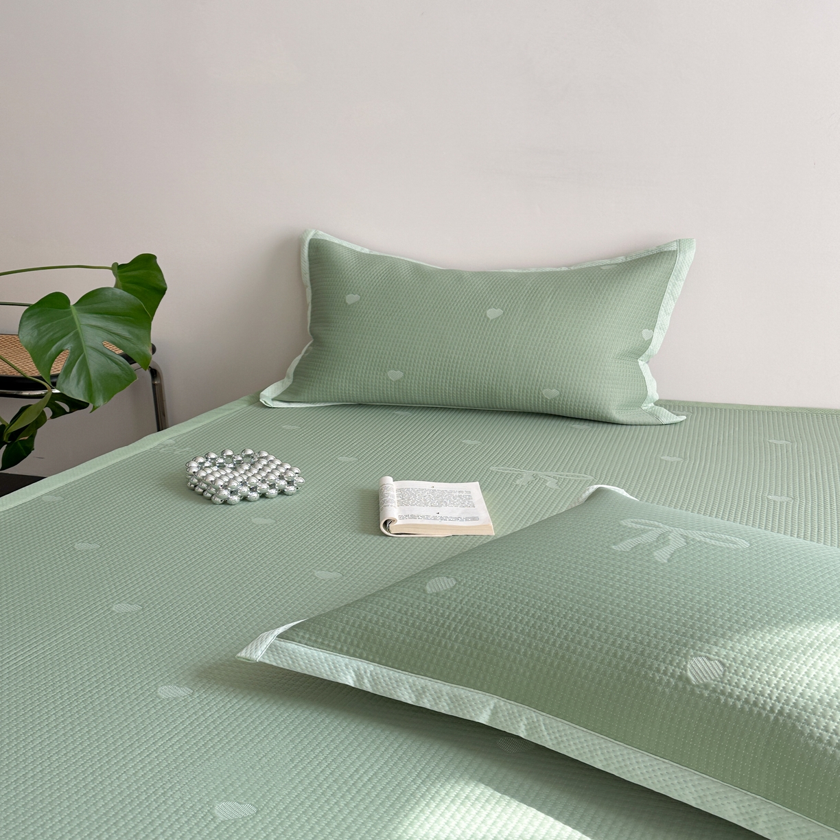 91家纺网 家纺一手货源 找家纺 2025新款夏季3D清凉感纯色凉豆豆系列凉席床笠 绿色