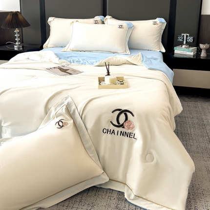灰鲸 2025新款轻奢洛可刺绣水洗棉夏被四件套系列 洛可-奶昔白+天空蓝