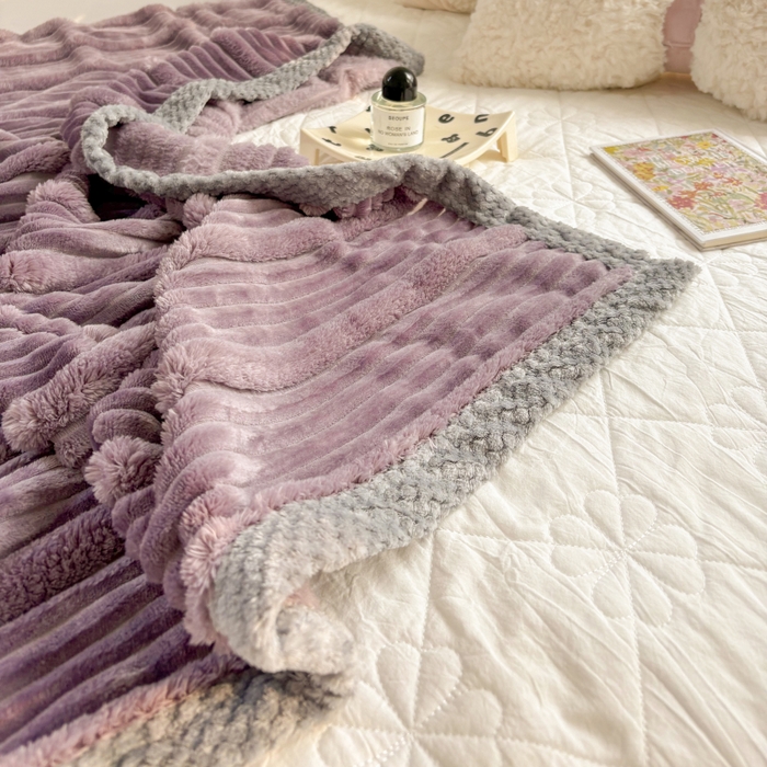 91家纺网 家纺一手货源 找家纺 潮邦创意家居2025新款云朵绒灰边舒绵云朵毯 灰边舒绵云朵毯-紫色
