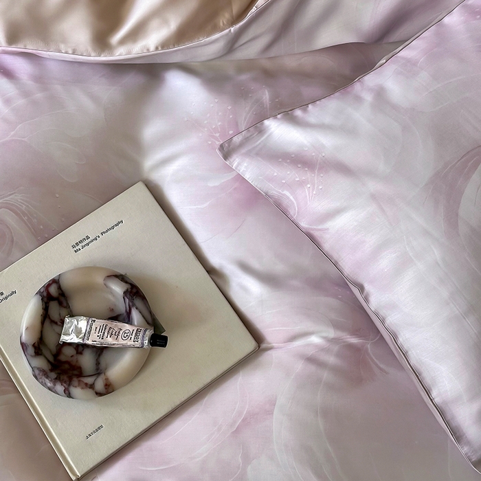 91家纺网 家纺一手货源 找家纺 沐晴家纺 2025春夏新款纯色数码印花60兰精天丝四件套 莫斯-紫