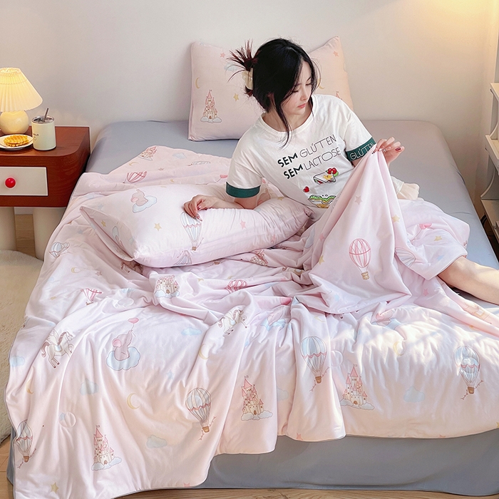 91家纺网 家纺一手货源 找家纺 简爱 2025新款A类针织棉大豆纤维夏被 布拉格