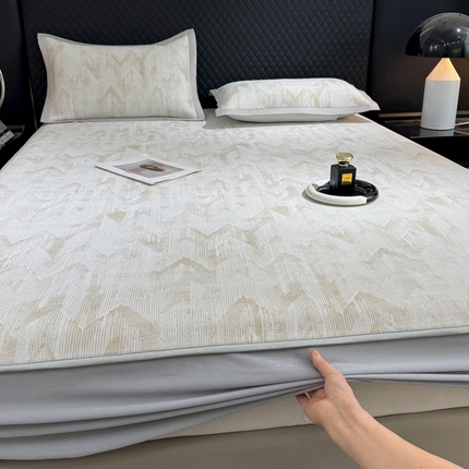 91家纺网 家纺一手货源 找家纺 小萌虎 小萌虎 2025新款PE高分子乙纶提花凉感凉席床席款床笠款 山溪-咖（床笠款）