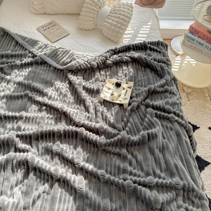 91家纺网 家纺一手货源 找家纺 潮邦创意家居2025新款云朵绒灰边舒绵云朵毯 灰边舒绵云朵毯-灰色