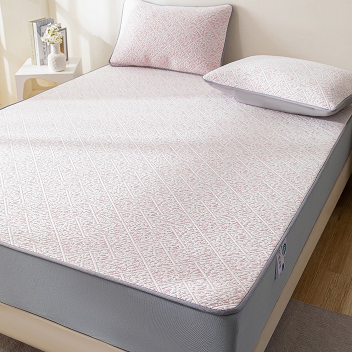 91家纺网 家纺一手货源 找家纺 鑫姿席业 2025新款A类凉感冰豆豆席 雅致床笠款-冰粉