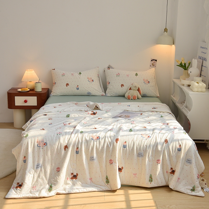 91家纺网 家纺一手货源 找家纺 简爱 2025新款A类针织棉大豆纤维夏被 周末派对