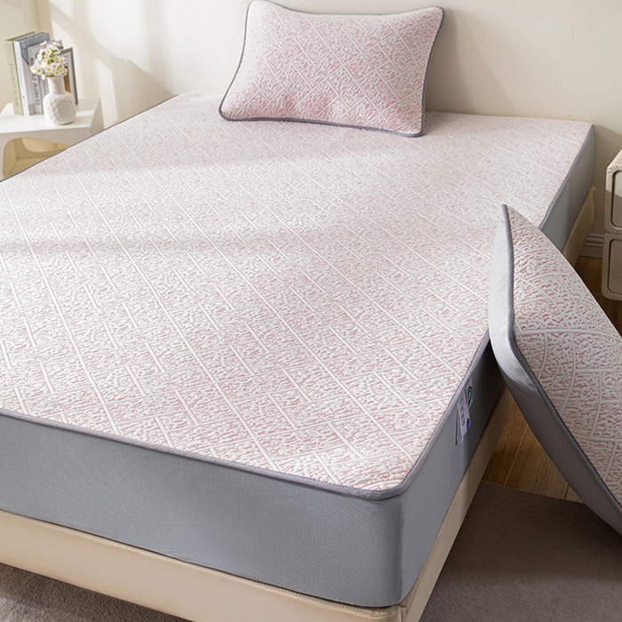 91家纺网 家纺一手货源 找家纺 鑫姿席业 2025新款A类凉感冰豆豆席 雅致床笠款-冰粉