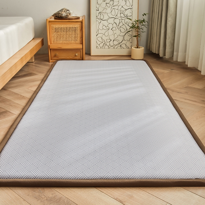 91家纺网 家纺一手货源 找家纺 迪乐妮 2025新款抑菌冰丝地垫床垫爬爬垫-小床图 抑菌冰丝垫饼干花-灰