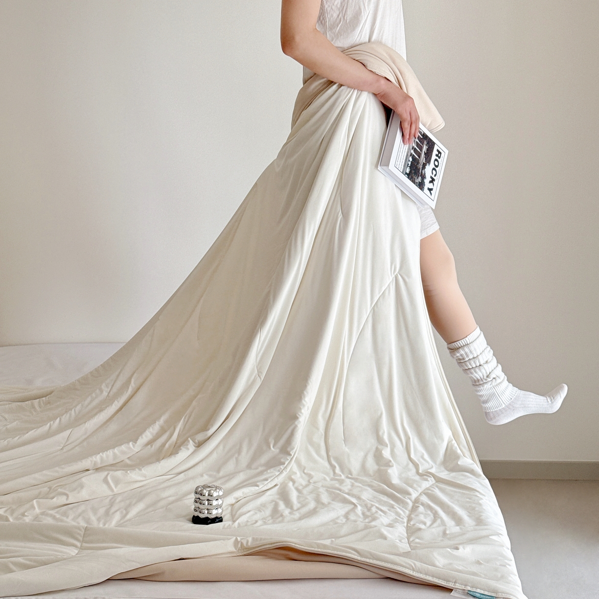 91家纺网 家纺一手货源 找家纺 兜米家居 2025新品某朵同款深睡双感夏被空调被 浅杏