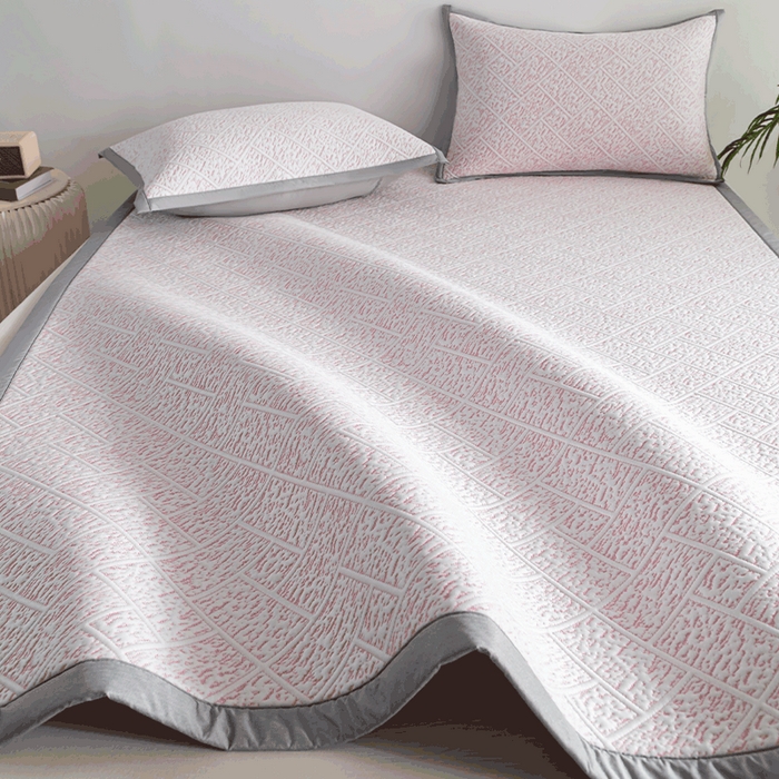 91家纺网 家纺一手货源 找家纺 鑫姿席业 2025新款A类凉感冰豆豆席 雅致床席款-冰粉