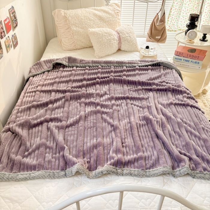 91家纺网 家纺一手货源 找家纺 潮邦创意家居2025新款云朵绒灰边舒绵云朵毯 灰边舒绵云朵毯-紫色