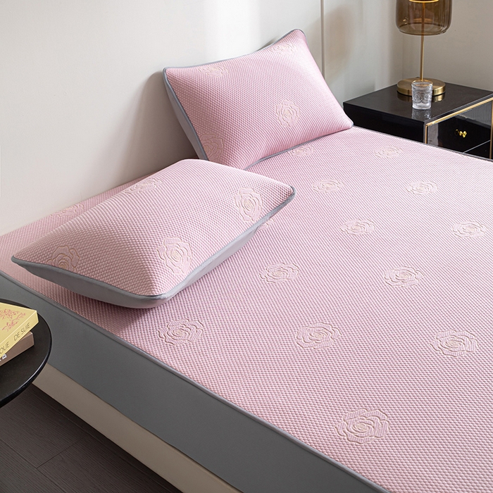 91家纺网 家纺一手货源 找家纺 （总）2025新款山茶花系列冰豆豆床笠款凉席两件套三件套