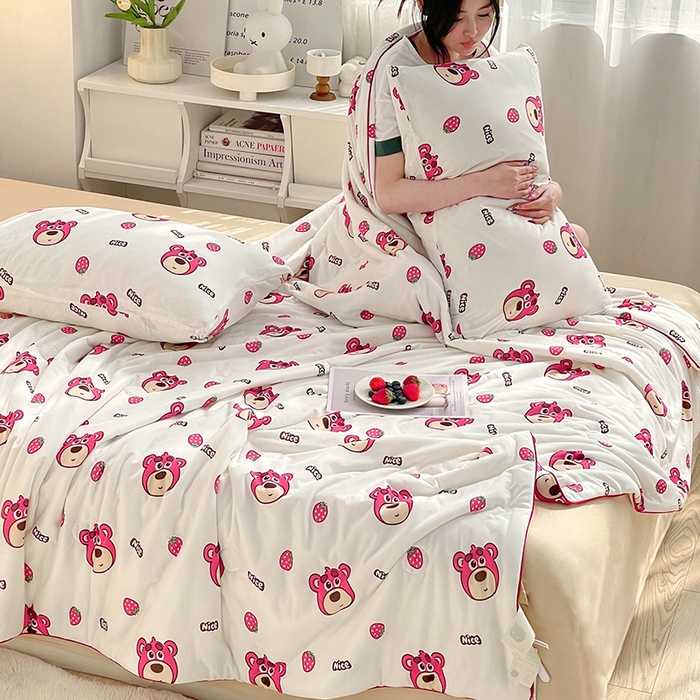 91家纺网 家纺一手货源 找家纺 简爱 2025新款A类针织棉大豆纤维夏被 可爱熊