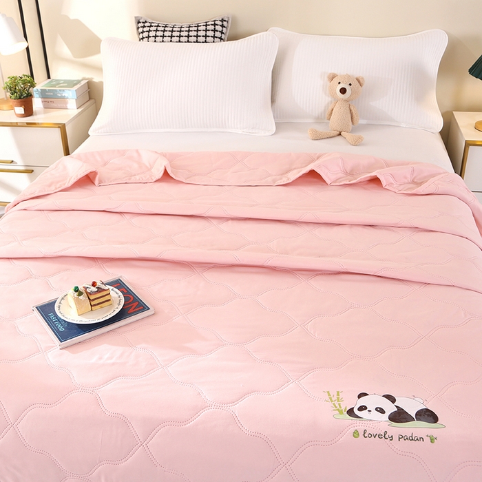 91家纺网 家纺一手货源 找家纺 爱洛家纺 2025新款熊猫超声波夏凉被被子被芯 熊猫粉-夏被