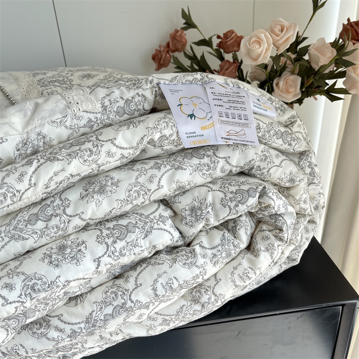 91家纺网 家纺一手货源 找家纺 奈萝家纺 奈萝2025新款全棉13372法式花边纯棉夏被春秋被 浅黛灰