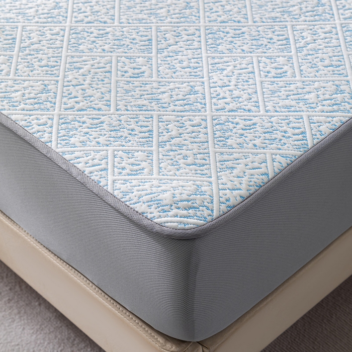 91家纺网 家纺一手货源 找家纺 鑫姿席业 2025新款A类凉感冰豆豆席 雅致床笠款-冰浅蓝