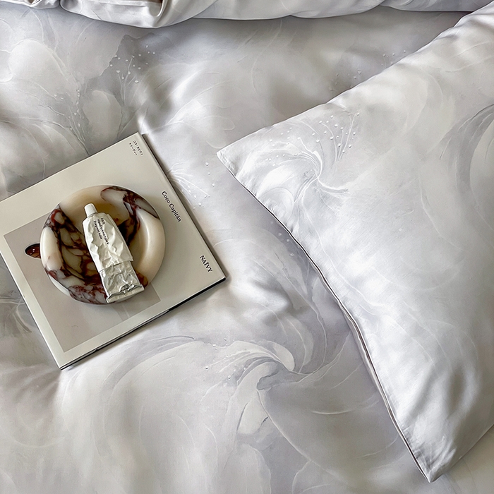 91家纺网 家纺一手货源 找家纺 沐晴家纺 2025春夏新款纯色数码印花60兰精天丝四件套 莫斯-灰