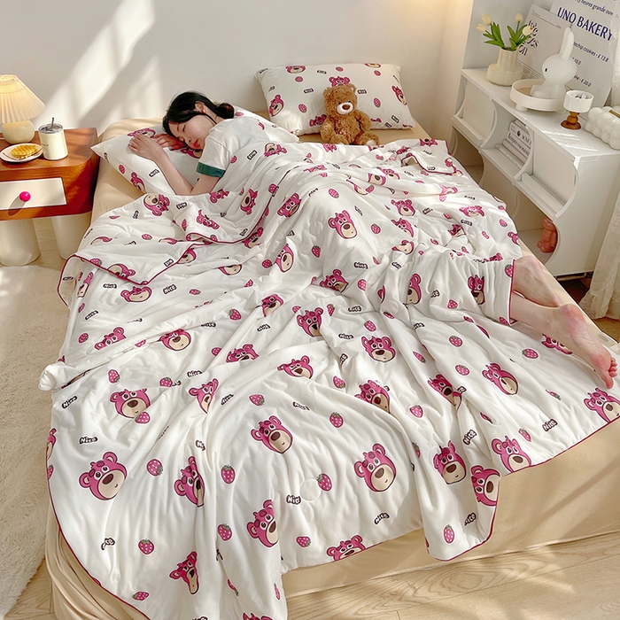 91家纺网 家纺一手货源 找家纺 简爱 2025新款A类针织棉大豆纤维夏被 可爱熊