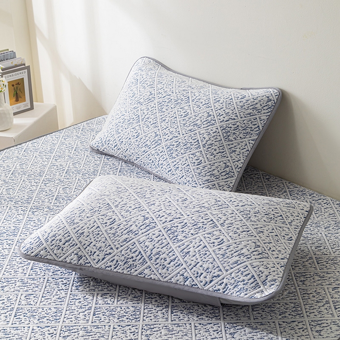 91家纺网 家纺一手货源 找家纺 鑫姿席业 2025新款A类凉感冰豆豆席 雅致床笠款-冰深蓝