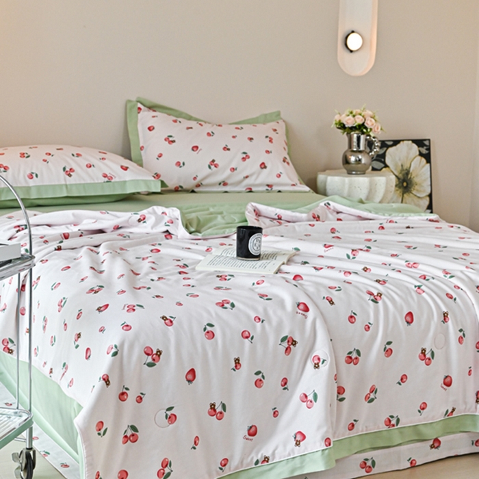 91家纺网 家纺一手货源 找家纺 佳居缘 2025新款天丝棉大豆印花夏被四件套 甜心