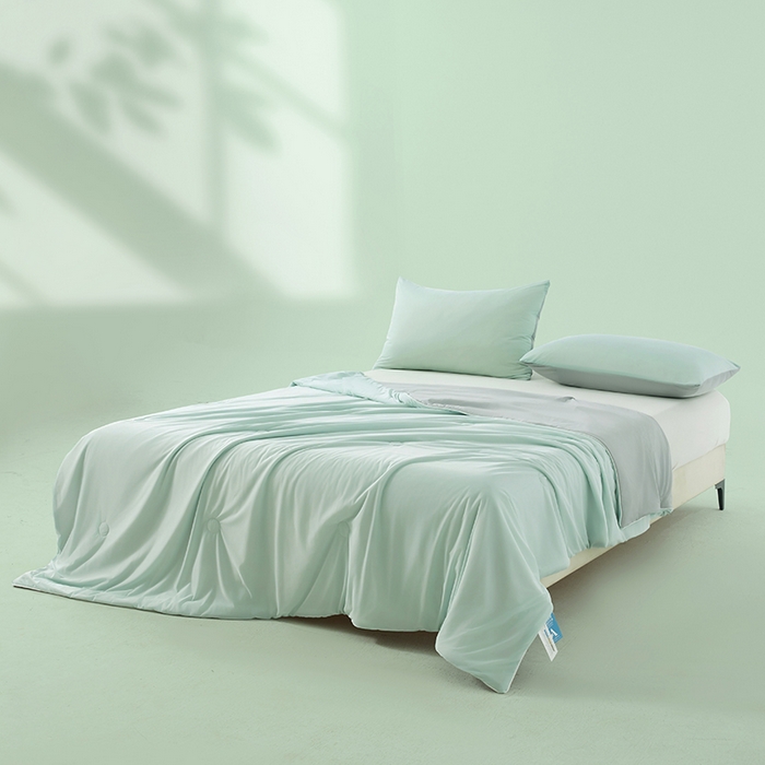 91家纺网 家纺一手货源 找家纺 迪乐妮 2025新款云母凉感夏凉被 丹青绿