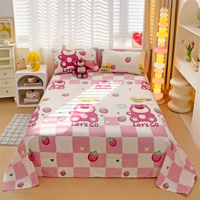 91家纺网 家纺一手货源 找家纺 名兮家居 2025新款全棉纯棉经典小版奥特曼三丽鸥床单【含防伪标】 宝宝草莓熊