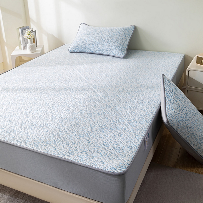 91家纺网 家纺一手货源 找家纺 鑫姿席业 2025新款A类凉感冰豆豆席 雅致床笠款-冰浅蓝