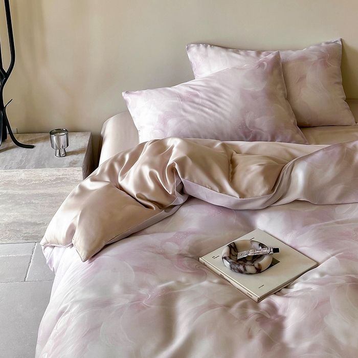 91家纺网 家纺一手货源 找家纺 沐晴家纺 2025春夏新款纯色数码印花60兰精天丝四件套 莫斯-紫