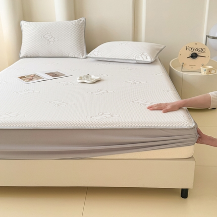 91家纺网 家纺一手货源 找家纺 （总）999家纺 2025新款冰块熊豆豆凉席床笠款