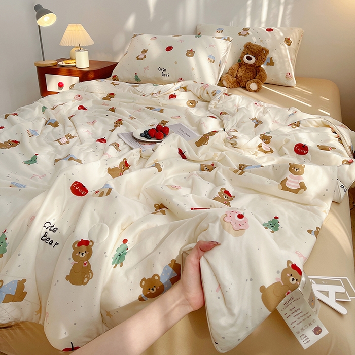 91家纺网 家纺一手货源 找家纺 简爱 2025新款A类针织棉大豆纤维夏被 蛋糕熊