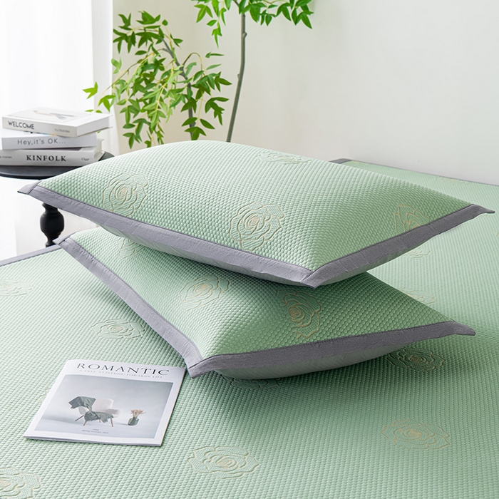 91家纺网 家纺一手货源 找家纺 2025新款山茶花系列冰豆豆凉席 山茶花床席款-绿