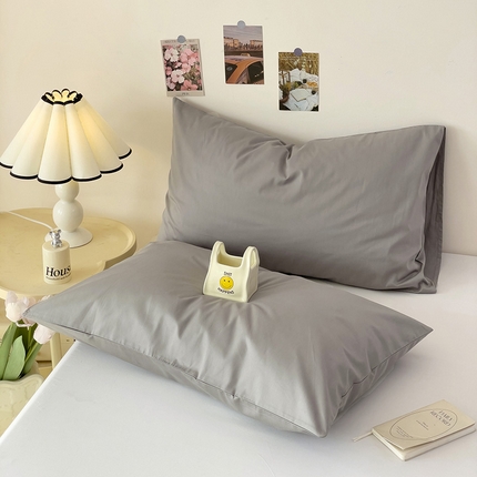 91家纺网 家纺一手货源 找家纺 漫时光 2025新款亲肤舒适纯色全棉A类纯棉单枕套 绅士黑