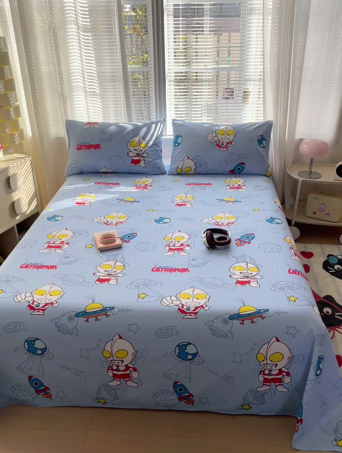 91家纺网 家纺一手货源 找家纺 （总）名兮家居 2025新款全棉纯棉经典小版奥特曼三丽鸥床单【含防伪标】