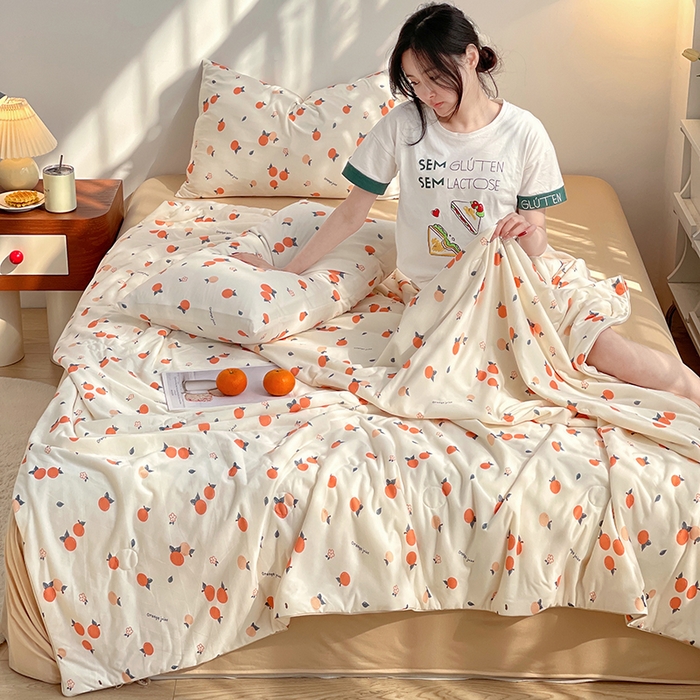 91家纺网 家纺一手货源 找家纺 简爱 2025新款A类针织棉大豆纤维夏被 橙心如意