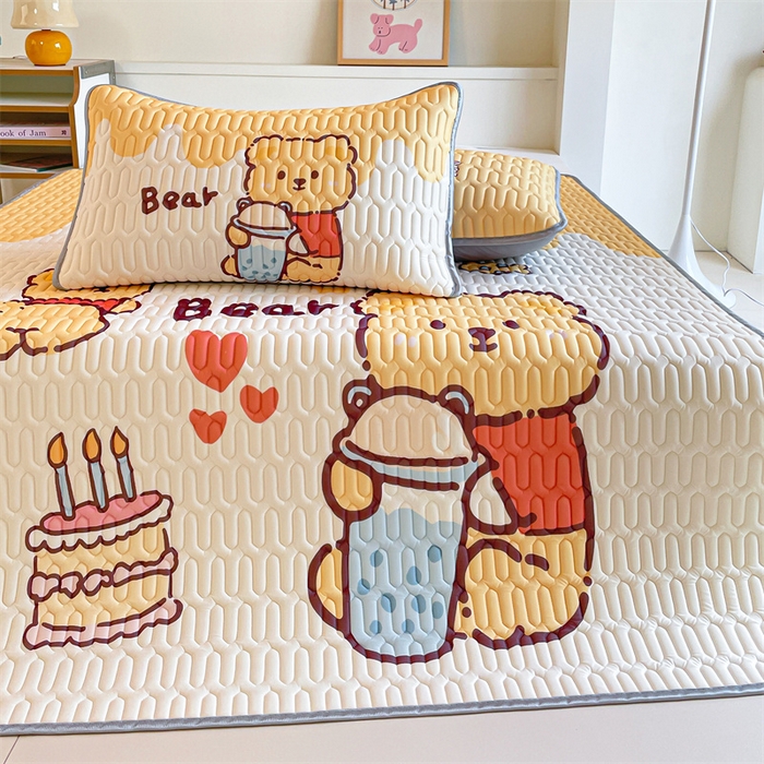 91家纺网 家纺一手货源 找家纺 布卢姆床垫 2025新款A类大版数码凉感丝乳胶凉席 蛋糕熊