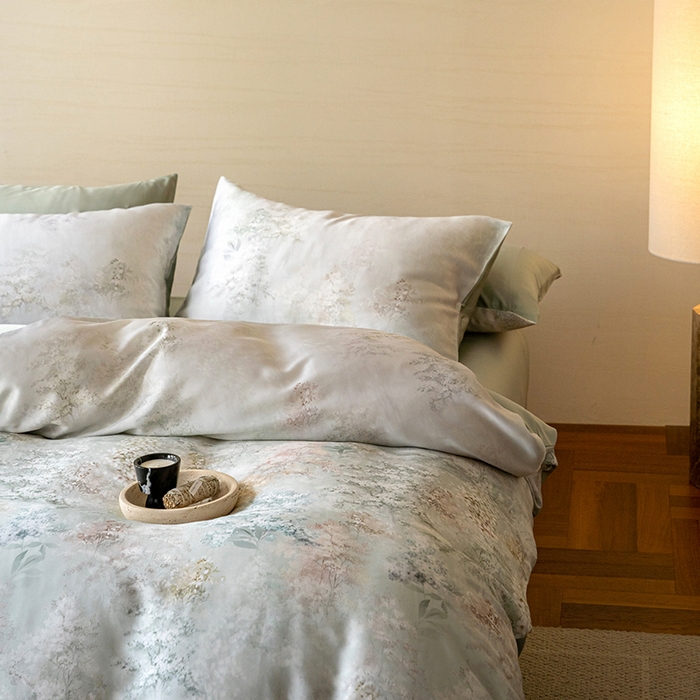 91家纺网 家纺一手货源 找家纺 沐晴家纺 2025春夏新款纯色数码印花60兰精天丝四件套 栖舟-绿